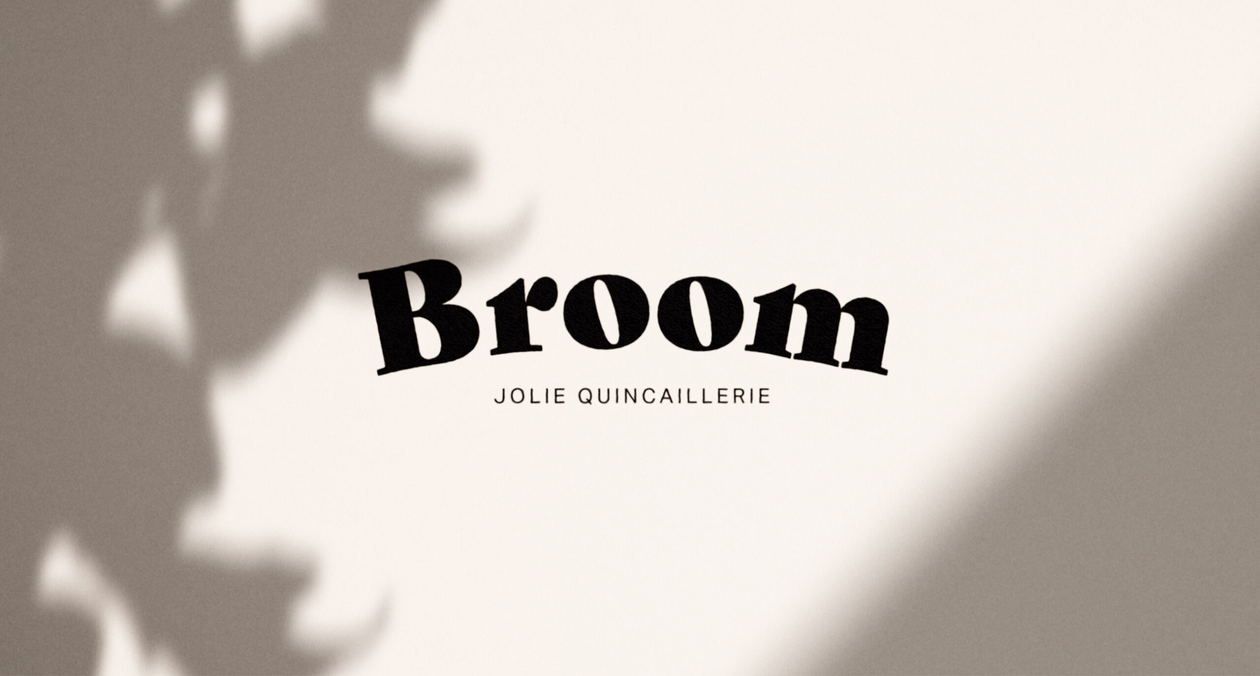 Broom, jolie quincaillerie
